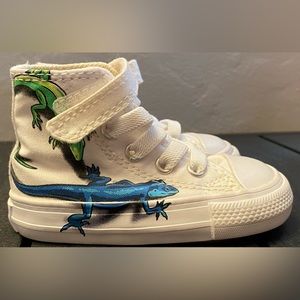 NWOT Converse High Tops with Lizards (Size 4)